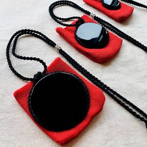 Obsidiana 10 Espejo colgante de Obsidiana con cordon de algodon