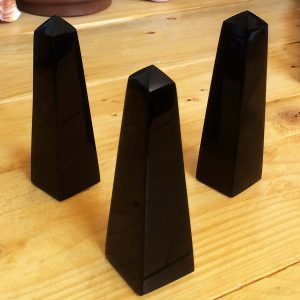 Obsidiana 20 Obelisco de Obsidiana 12cm