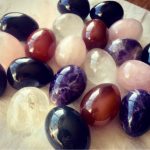 Huevos yoni de cristales naturales